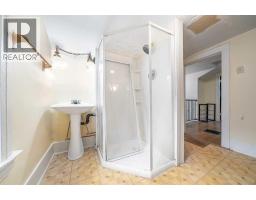 437 1 Avenue Nw, Medicine Hat, AB T1A6R9 Photo 21