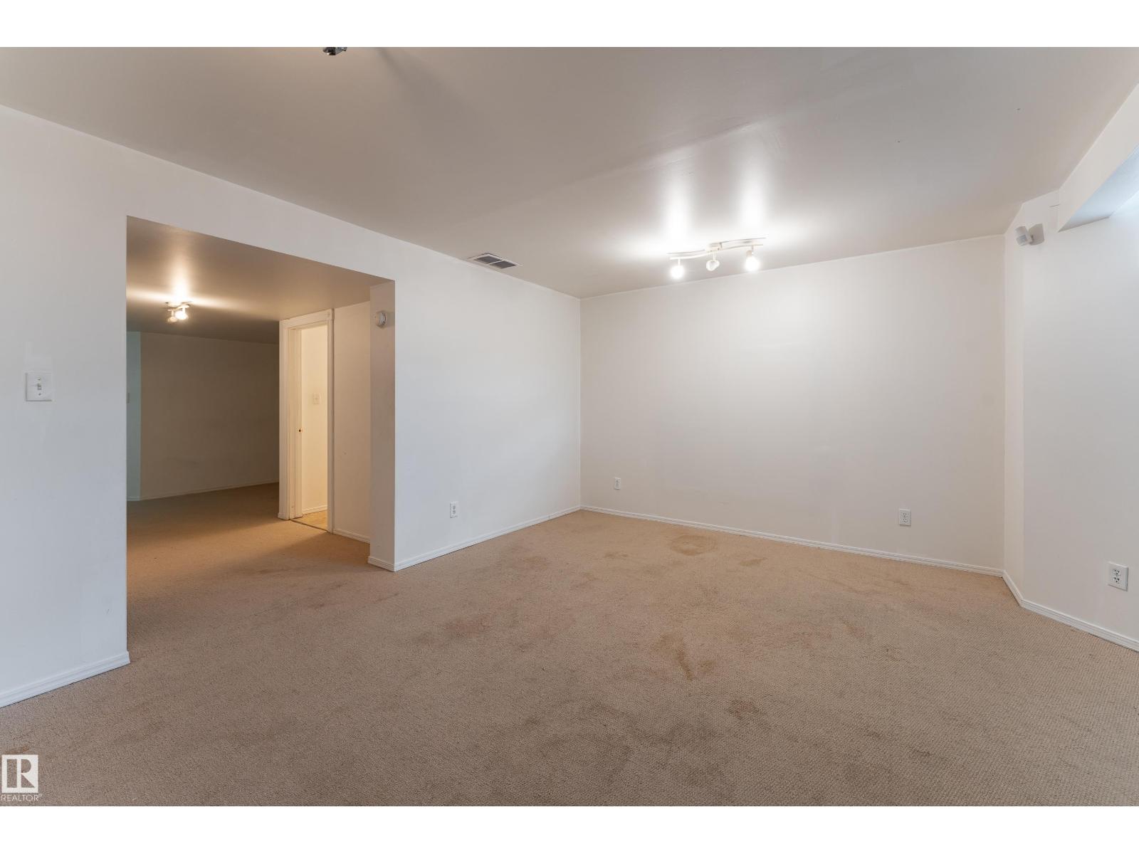 #15 10 CRANBERRY DR - 22