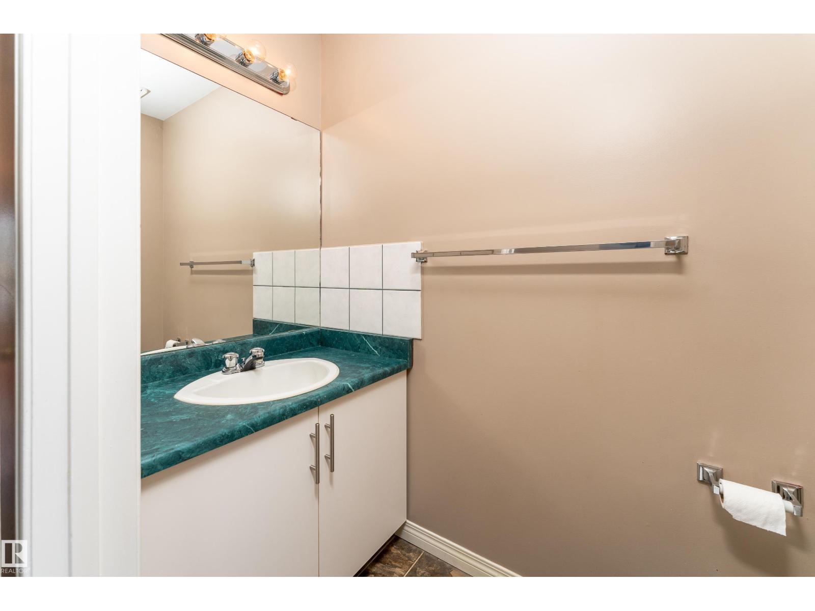 #15 10 CRANBERRY DR - 9