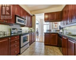 Gph25 - 3888 Duke Of York Boulevard, Mississauga, ON L5B4P5 Photo 16