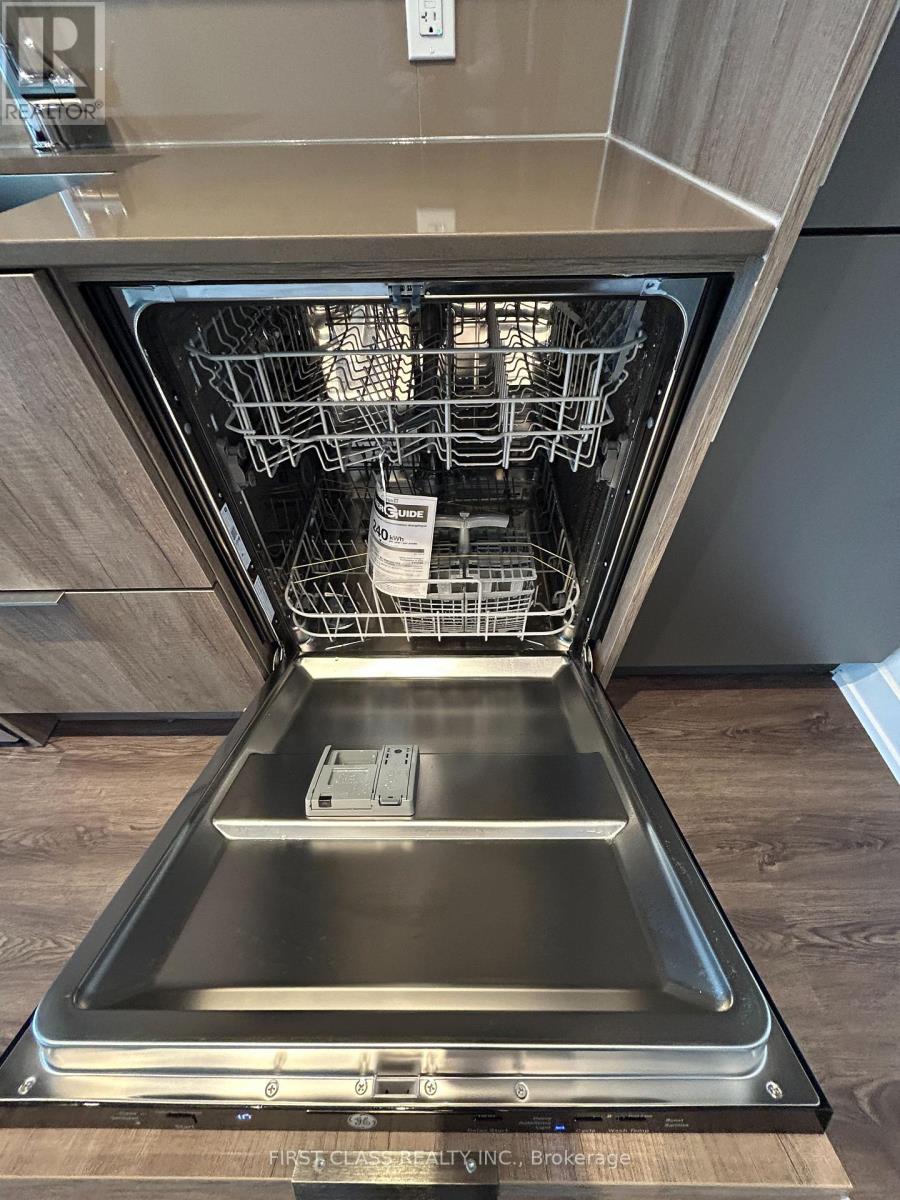 7003 - 448 BURNHAMTHORPE ROAD W, Mississauga (City Centre) — photo 11