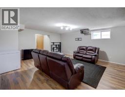 15 Parklane Drive, Strathmore, AB T1P1C2 Photo 24