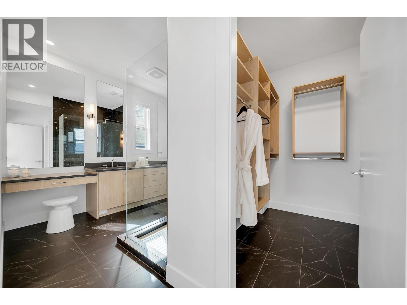 154 2100 Campbell Place, West Kelowna