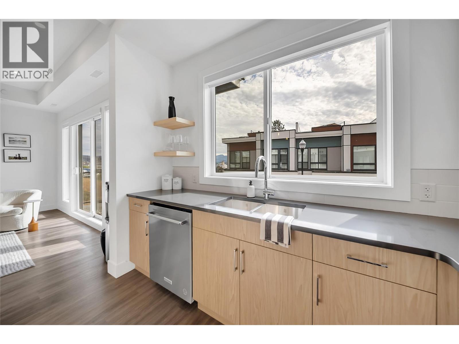 154 2100 Campbell Place, West Kelowna