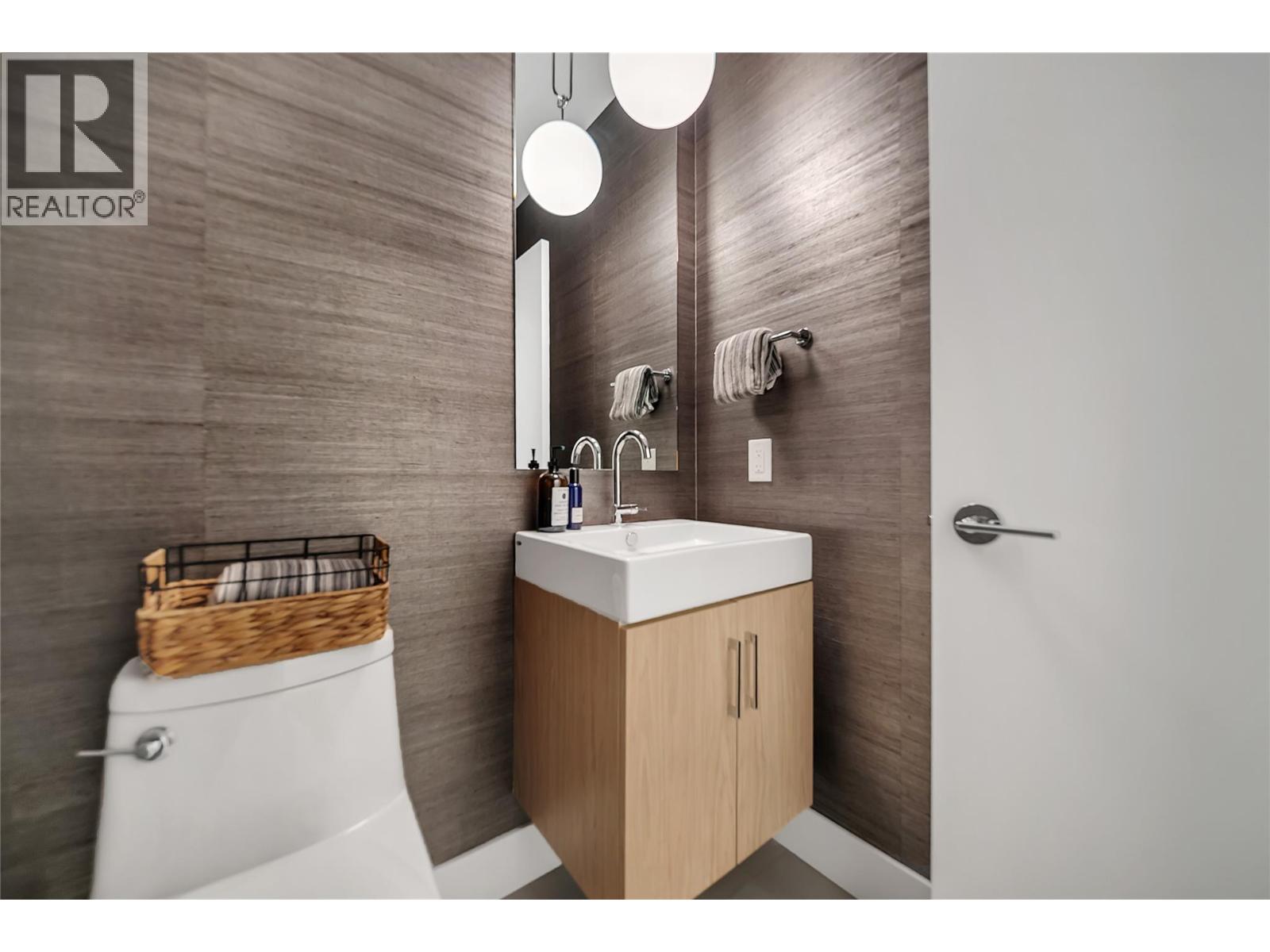 154 2100 Campbell Place, West Kelowna
