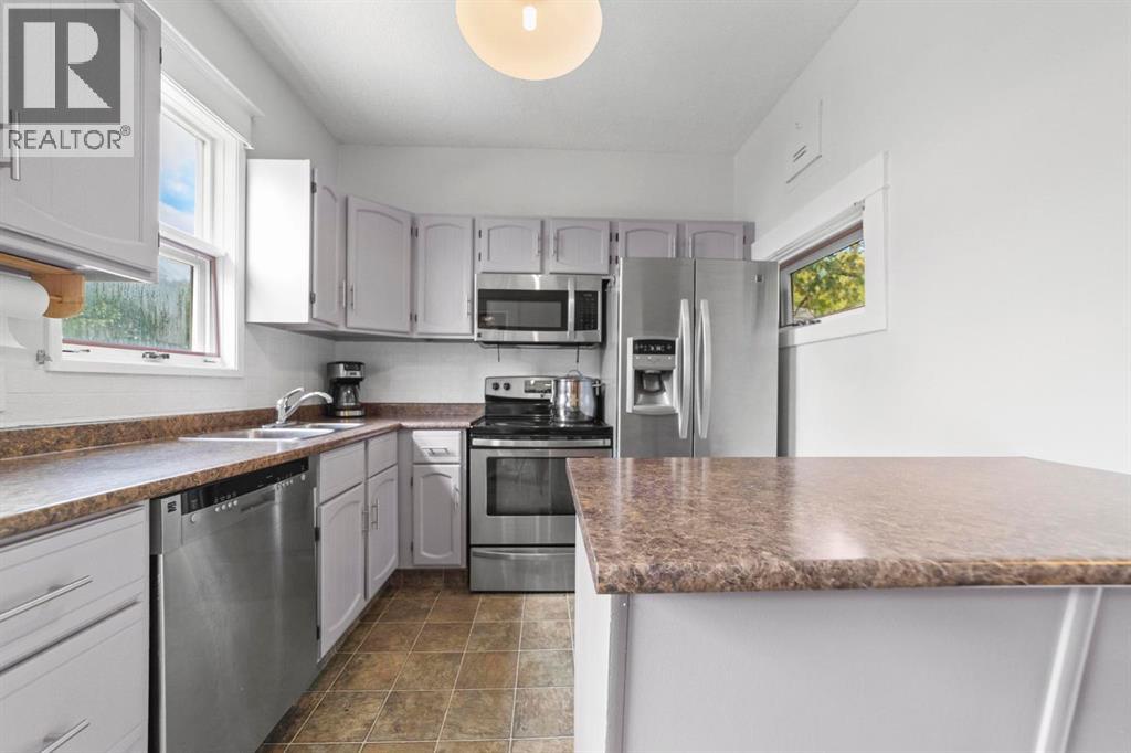 Listing photo – 4806 53 Street, Stettler