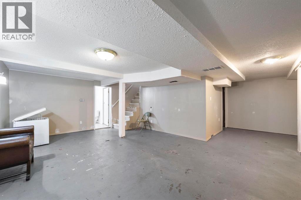 Listing photo – 4806 53 Street, Stettler