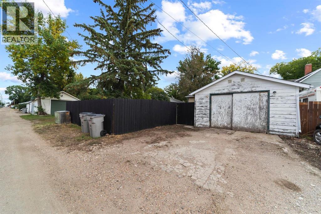 Listing photo – 4806 53 Street, Stettler