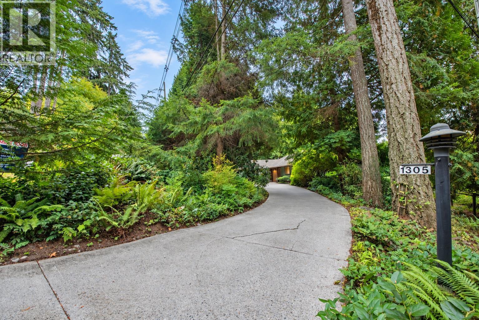 1305 GOWER POINT ROAD, Gibsons