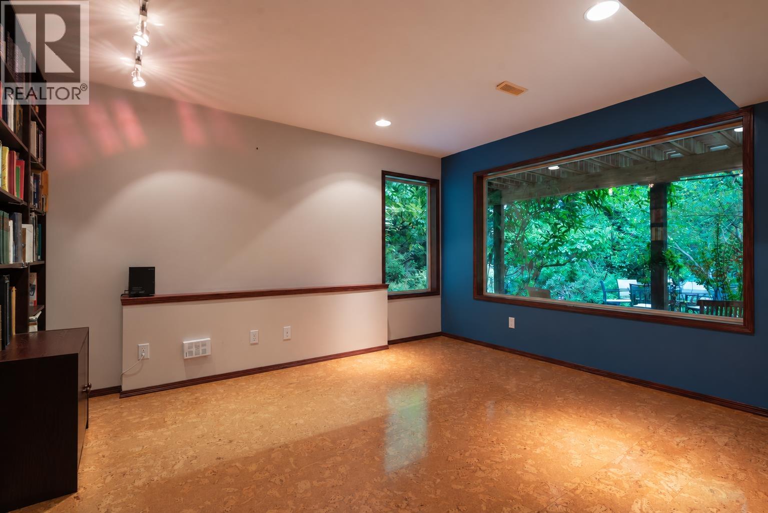1305 GOWER POINT ROAD, Gibsons