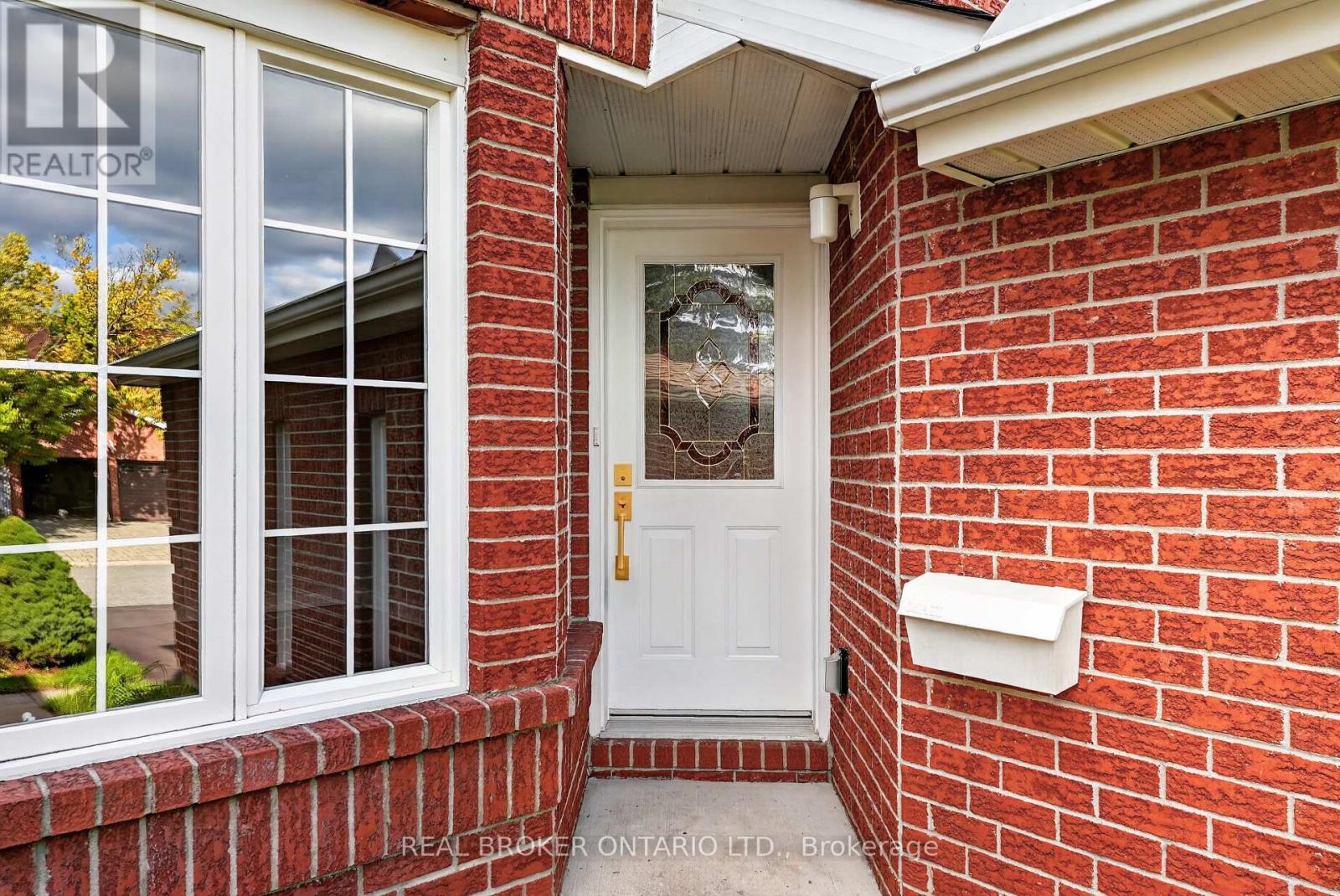56 BANNOCK CRESCENT, Ottawa — photo 2