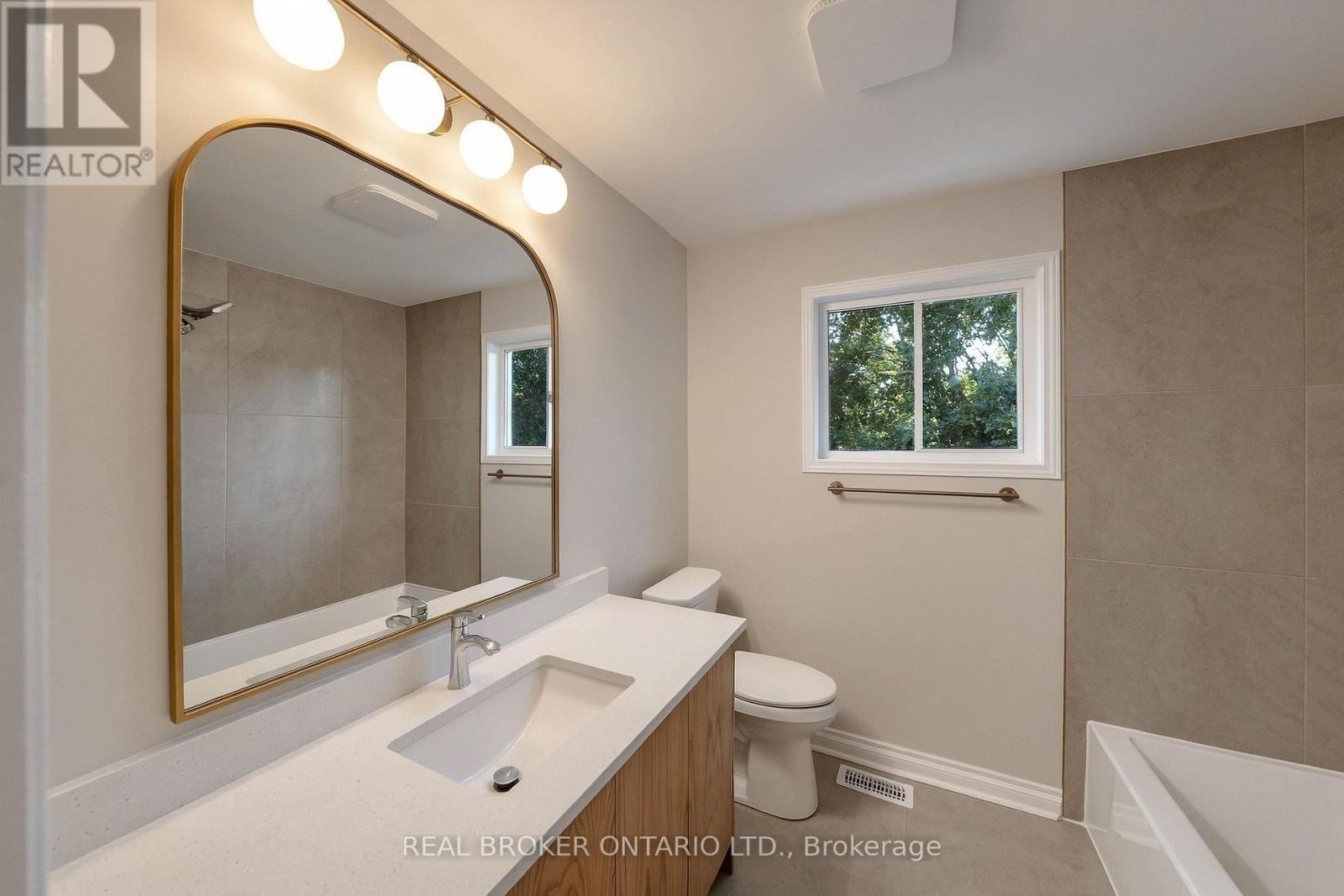 56 BANNOCK CRESCENT photo 30