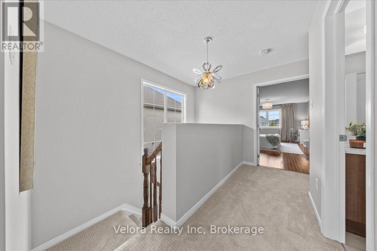 576 PEPPERVILLE CRESCENT photo 39