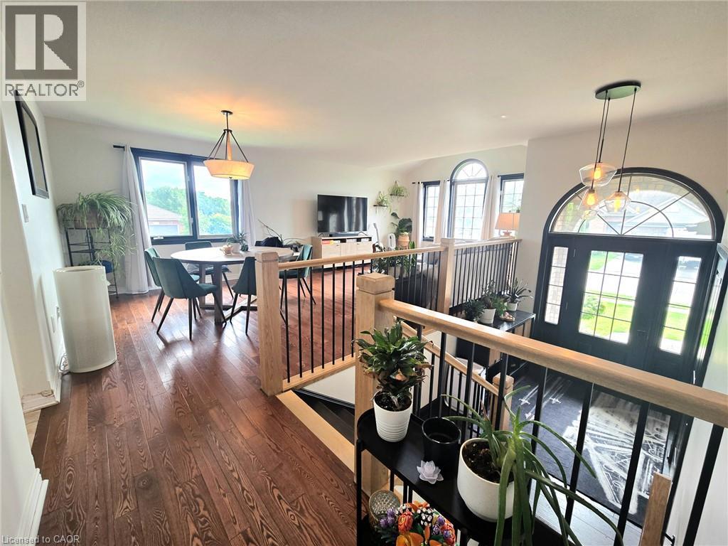 1 DRIFTWOOD Drive, Simcoe — photo 4