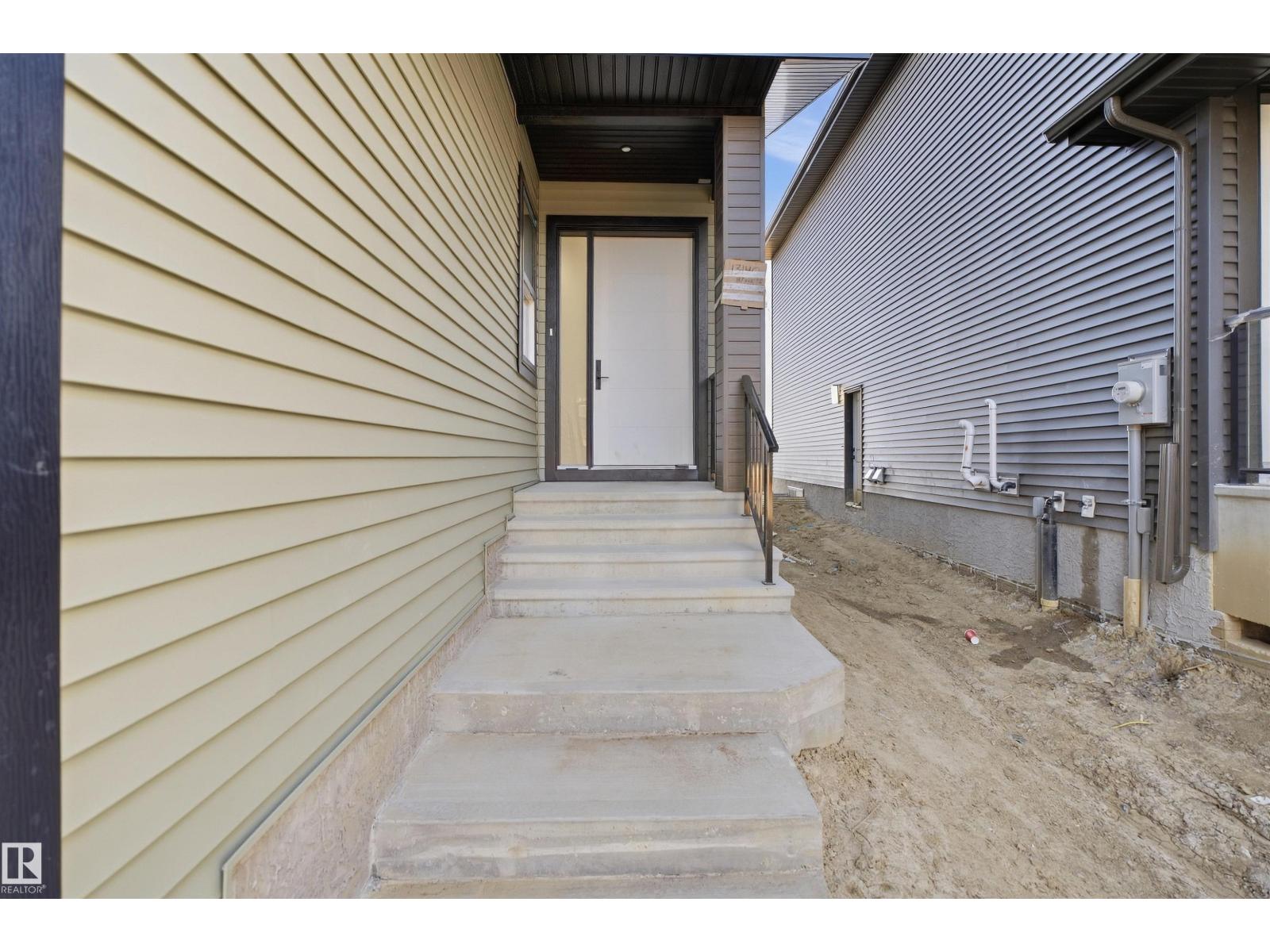 13140 187 Avenue NW, Goodridge Corners — photo 4 of 30: Property photo