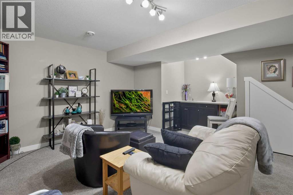 5697 45 Avenue, Lacombe