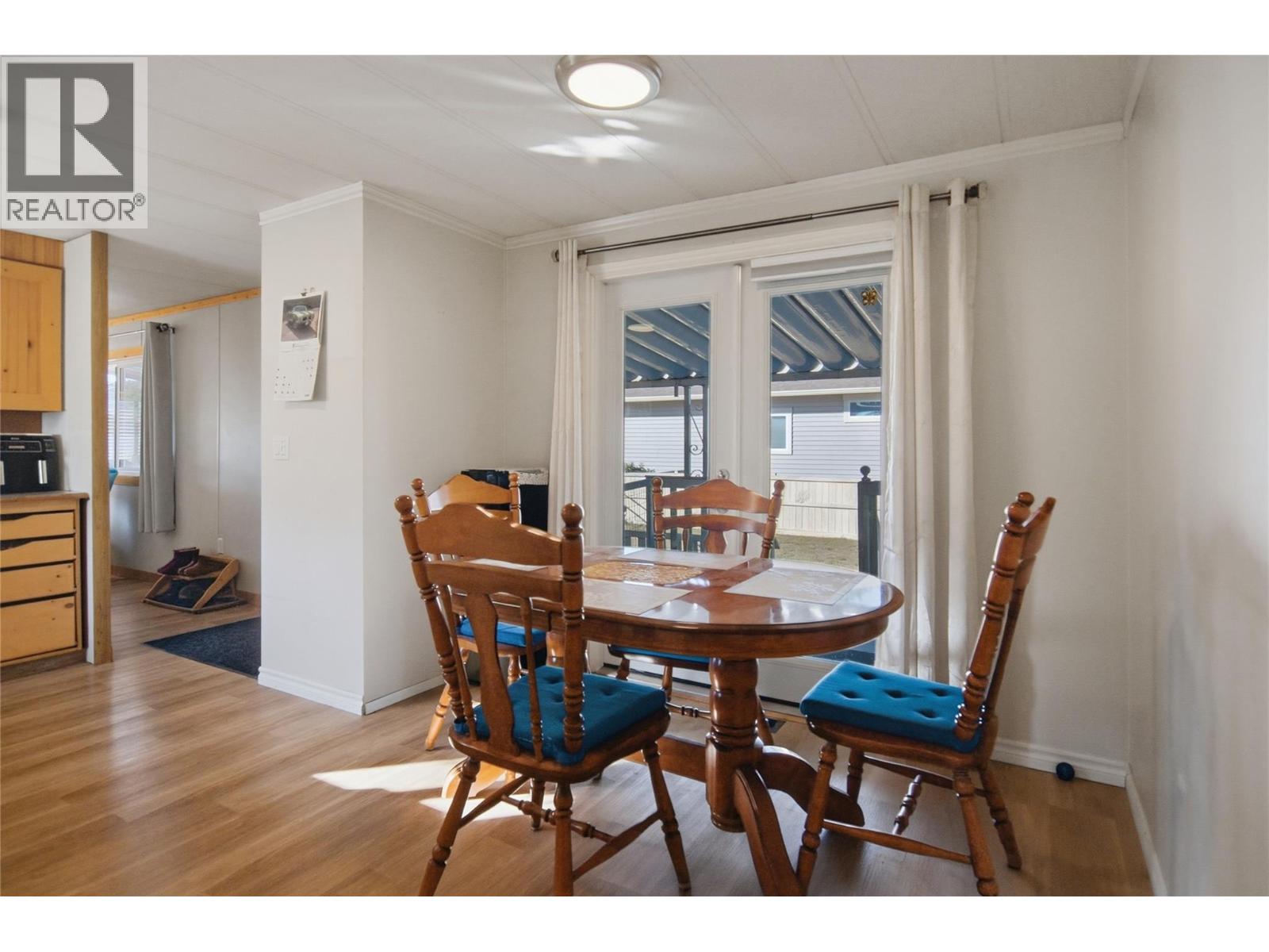 1352 Douglas Street - 10