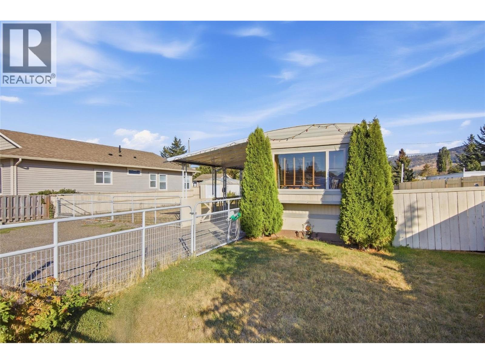 1352 Douglas Street - Image 26