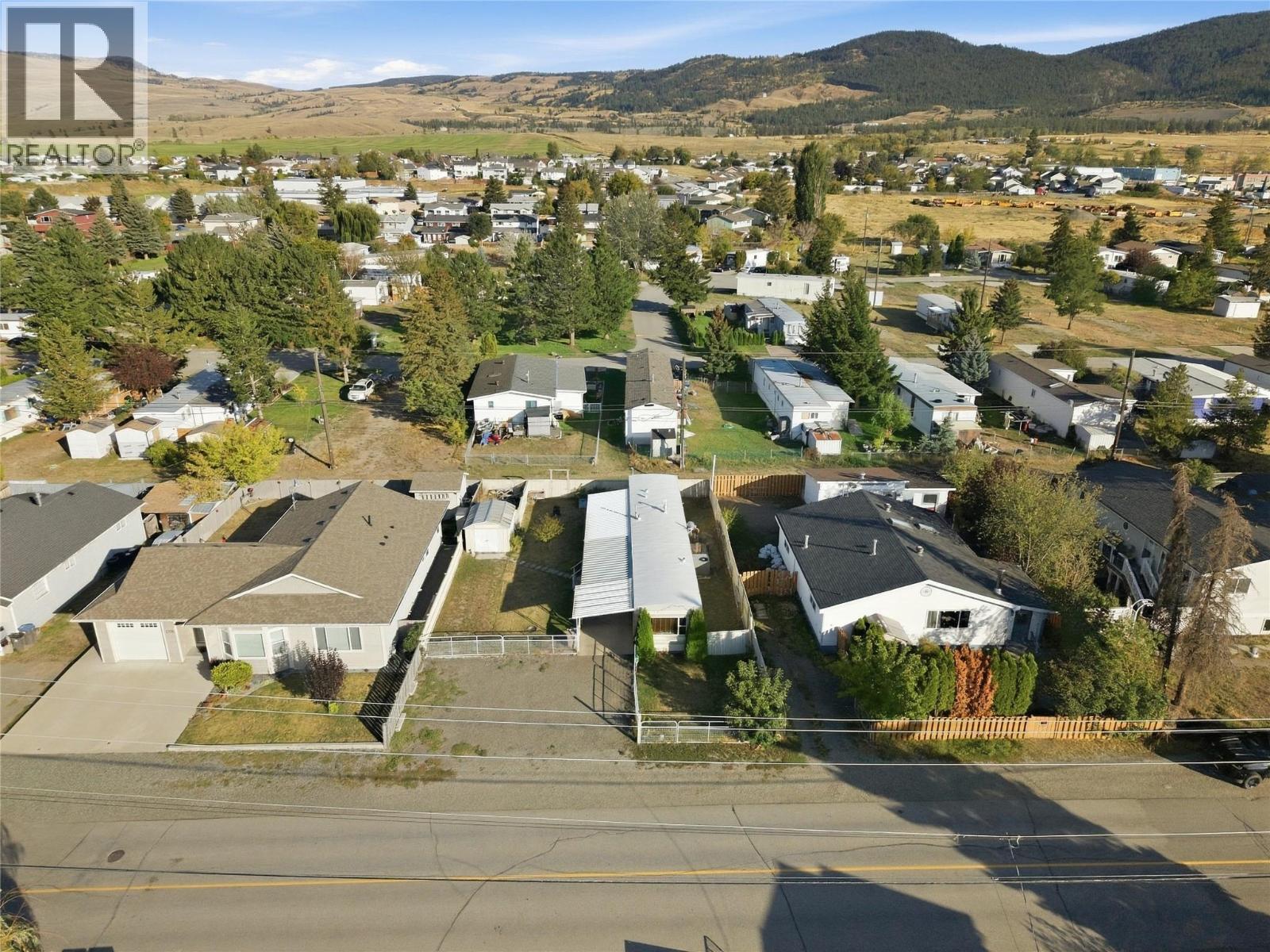1352 Douglas Street - Image 36