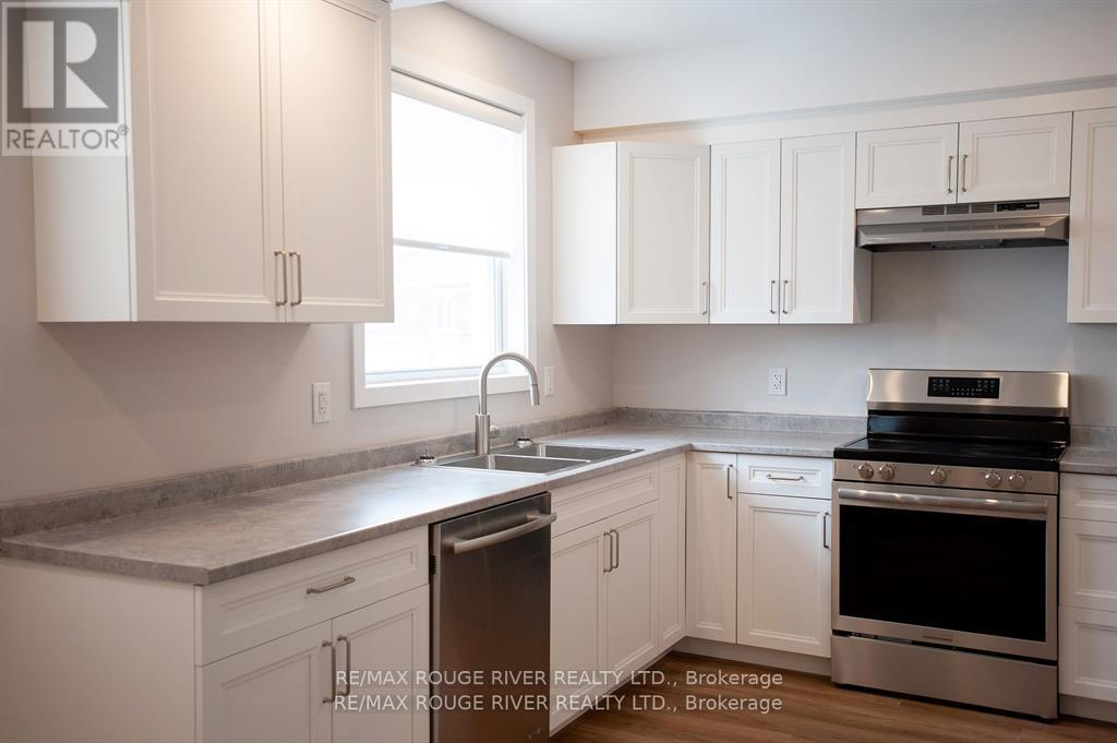 C - 201 DIVISION STREET, Cobourg — photo 2