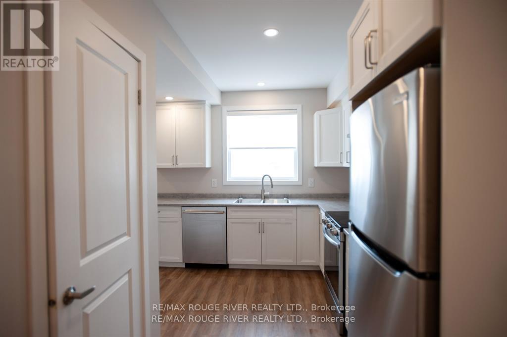 C - 201 DIVISION STREET, Cobourg — photo 3