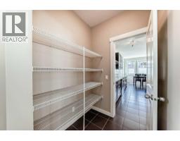 210 Stonemere Green, Chestermere, AB T1X0S2 Photo 14