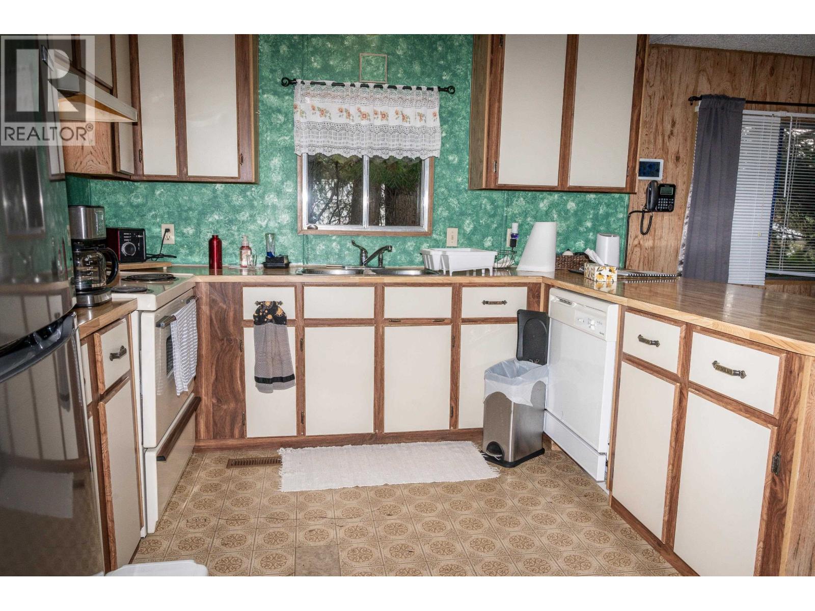 Photo 12 of 31 — 7780 OPAL DRIVE · Prince George, BC