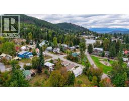 1677 Second Avenue, Rossland, BC V0G1Y0 Photo 35