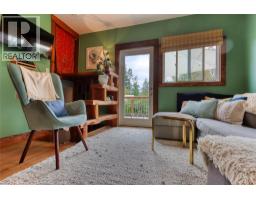 1677 Second Avenue, Rossland, BC V0G1Y0 Photo 12
