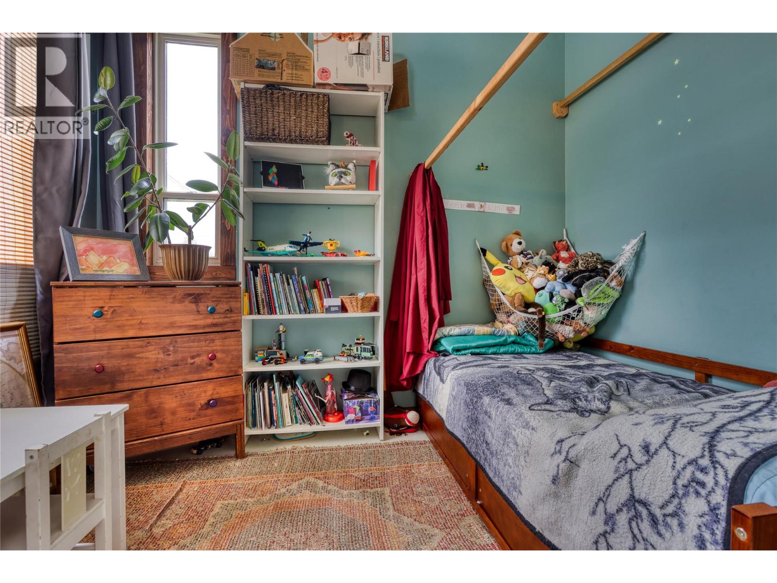 1677 SECOND Avenue - Image 8