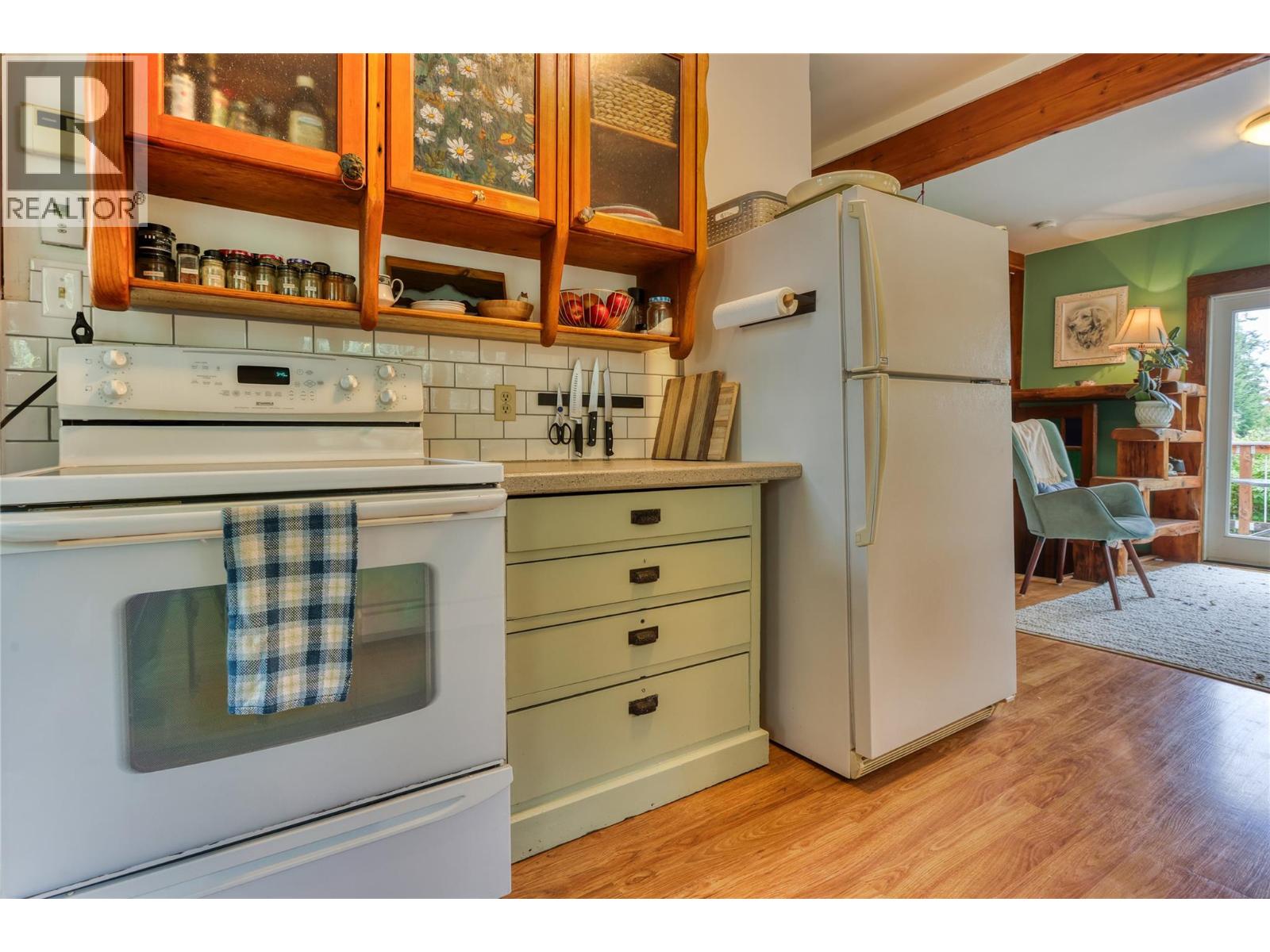 1677 SECOND Avenue - 5