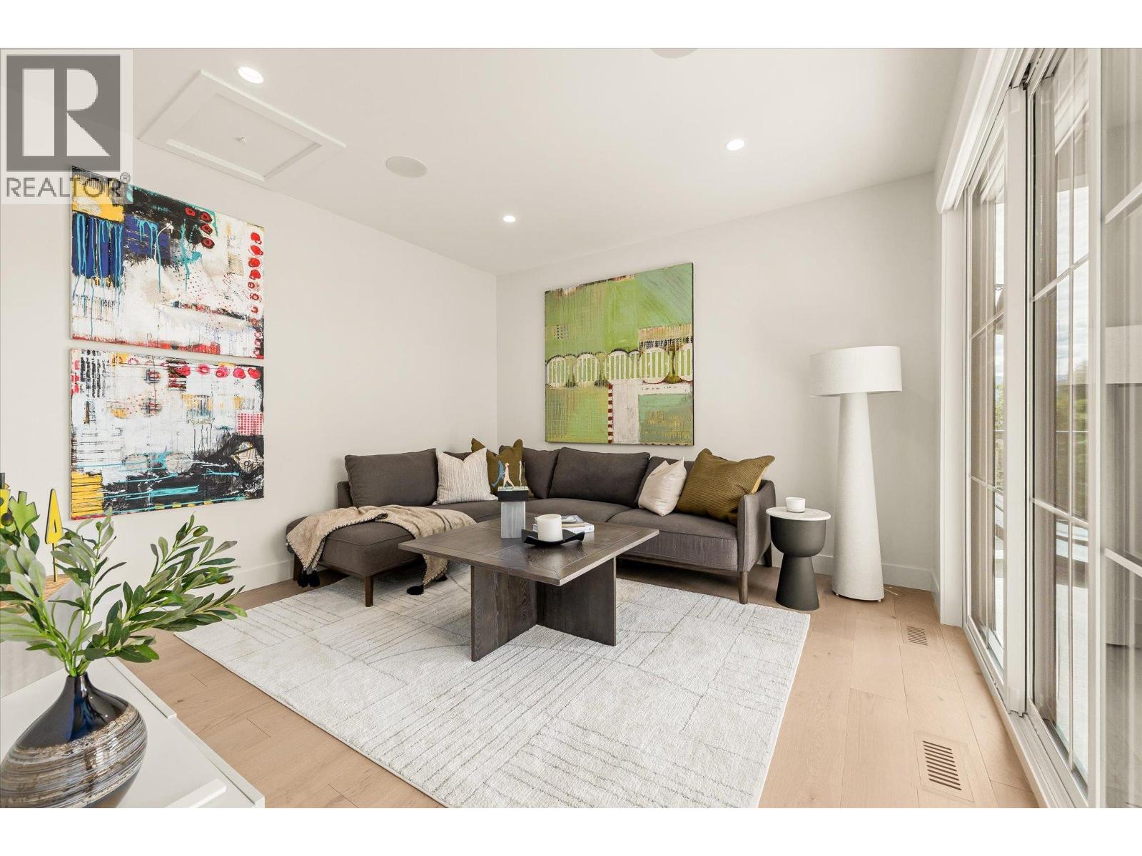 1 2435 Taylor Crescent, Kelowna
