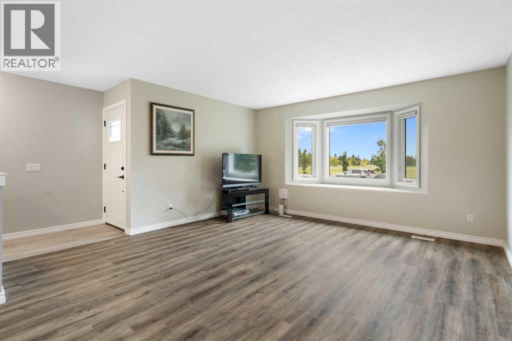 5259 Rundleview Road NE - 10