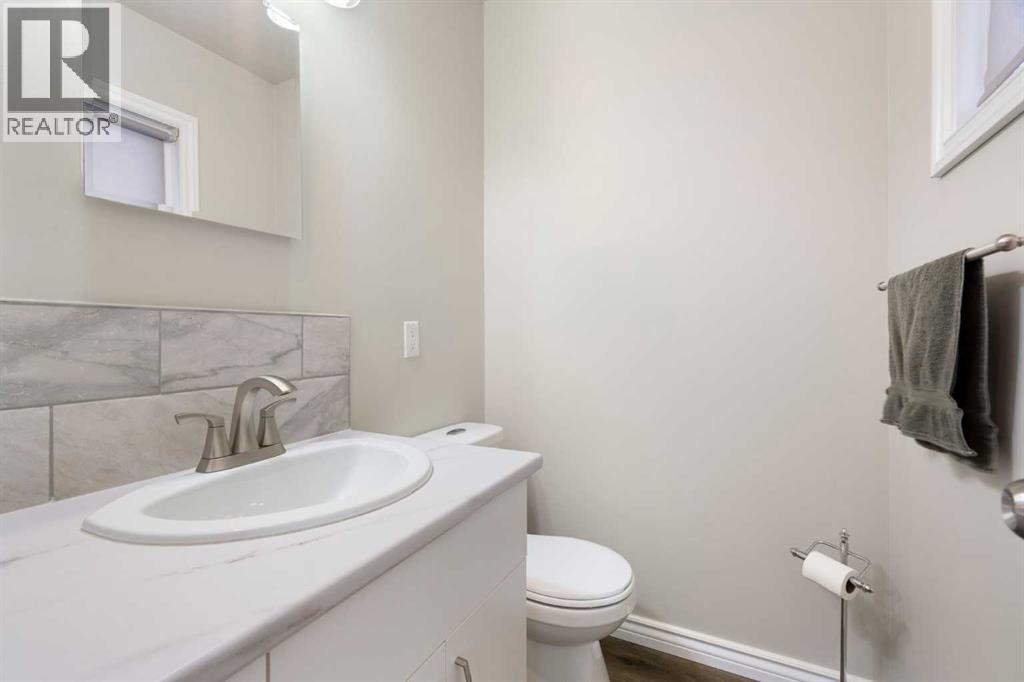 5259 Rundleview Road NE - 28