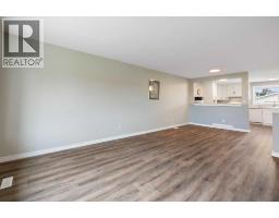 Recreational, Games room - 5259 Rundleview Road Ne, Calgary, AB T1Y1J6 Photo 11