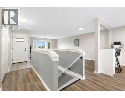 Kitchen - 5259 Rundleview Road Ne, Calgary, AB T1Y1J6 Photo 6