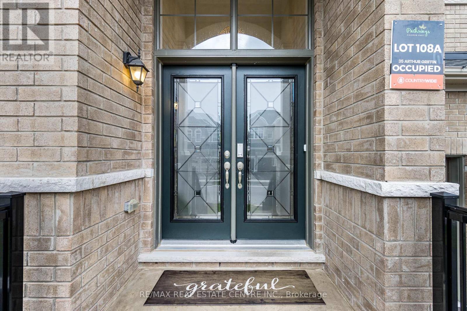 35 ARTHUR GRIFFIN CRESCENT, Caledon (Caledon East) — photo 2