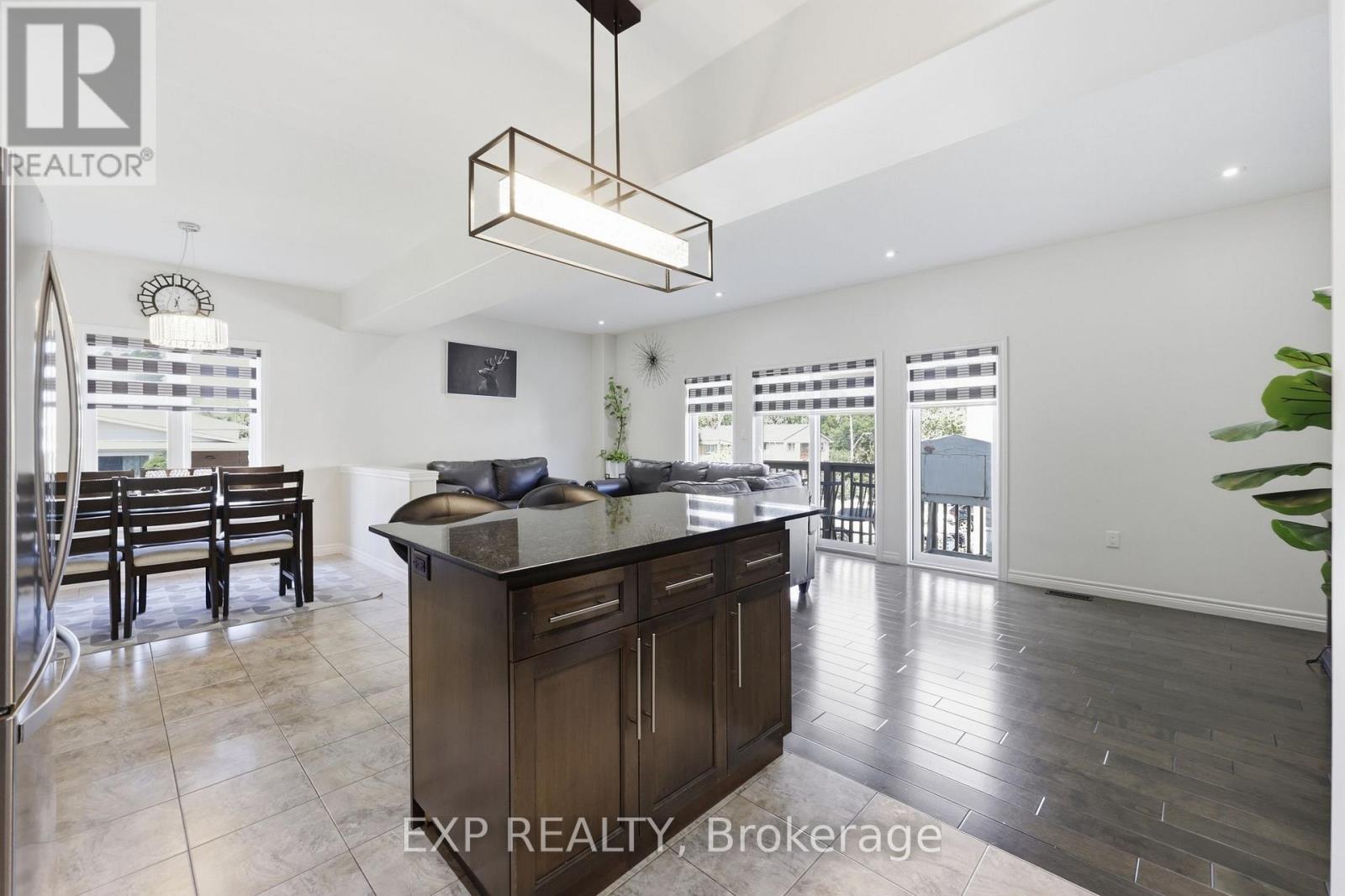 665 GREENHILL AVENUE N - 16