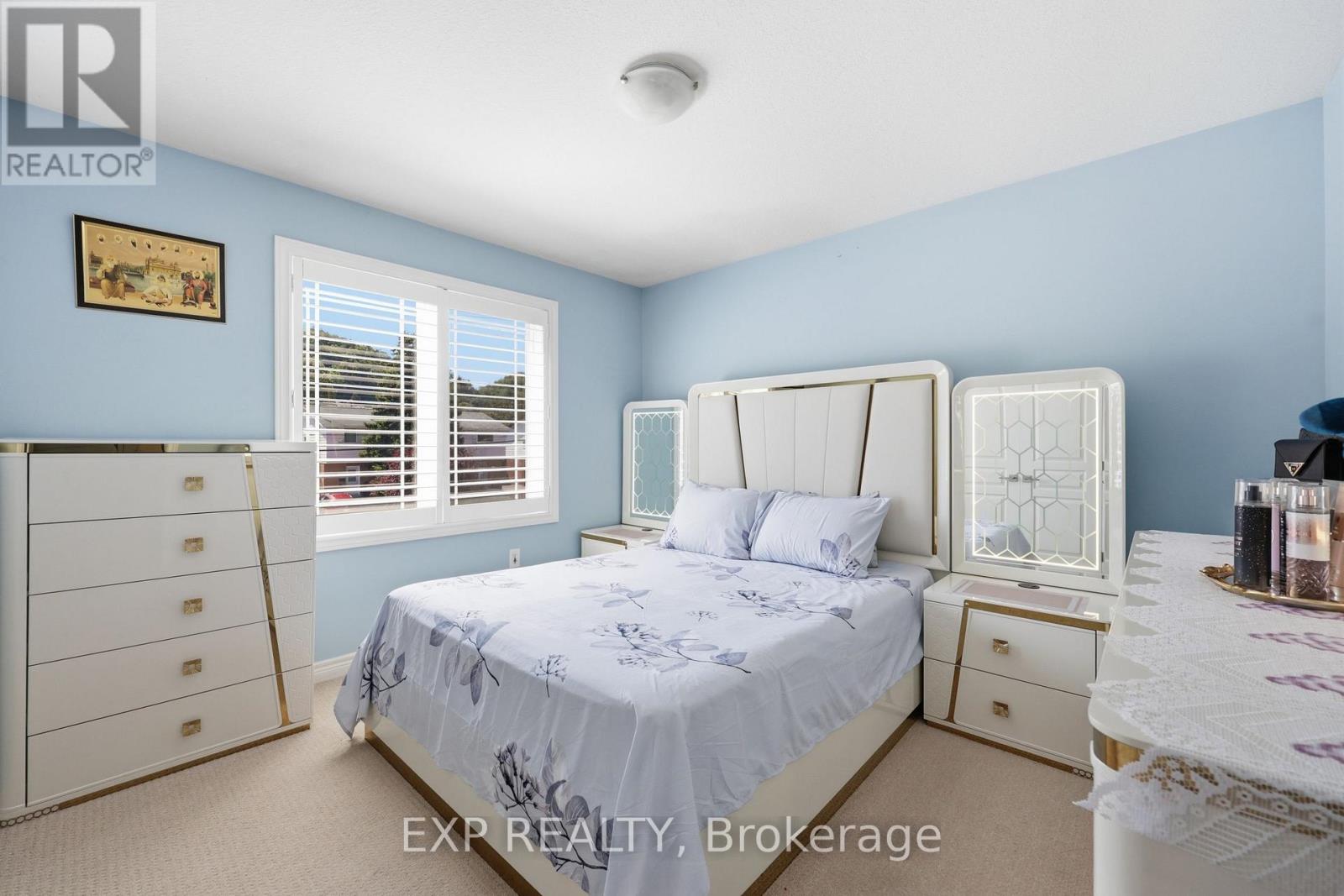 665 GREENHILL AVENUE N - 23