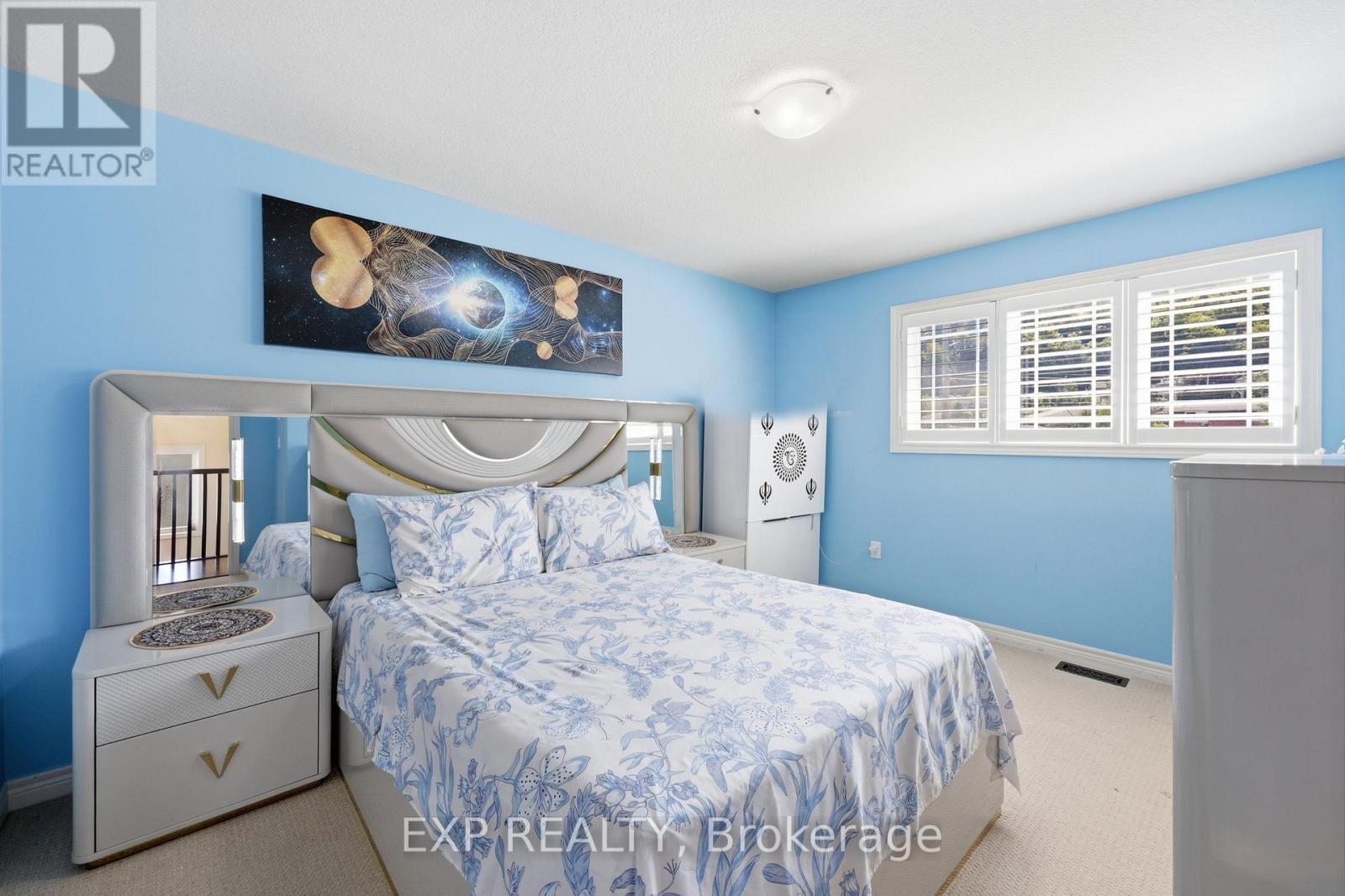 665 GREENHILL AVENUE N - 24