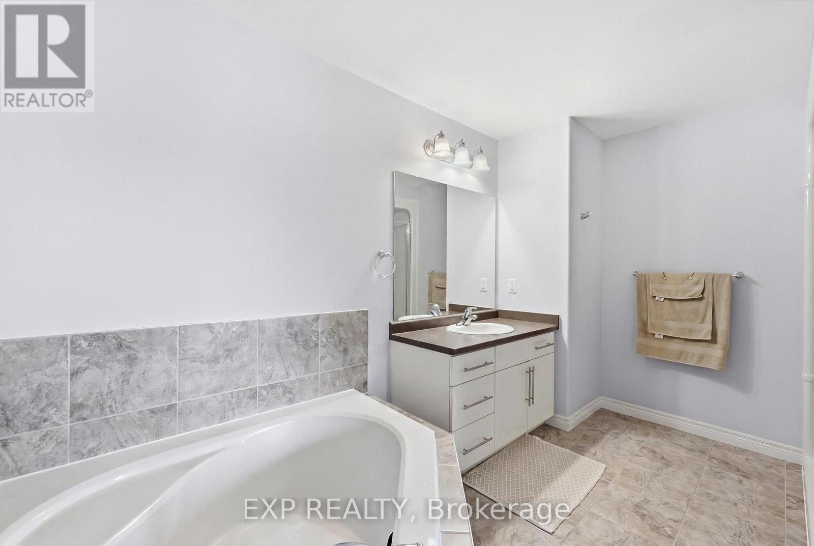 665 GREENHILL AVENUE N - 29
