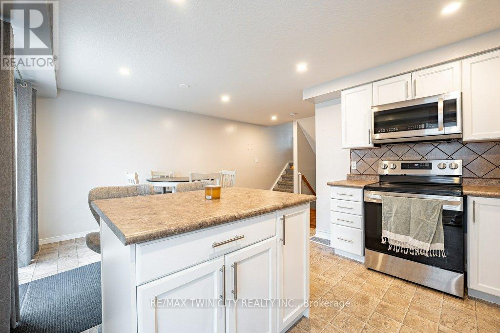 41 MADELEINE STREET, Kitchener — photo 10