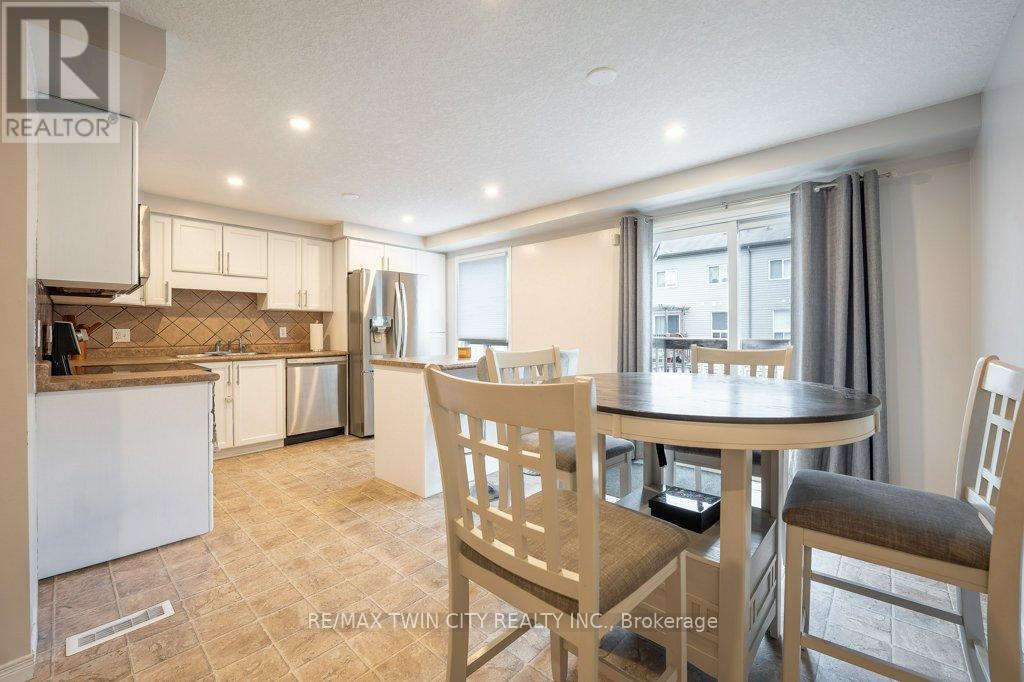41 MADELEINE STREET, Kitchener — photo 7