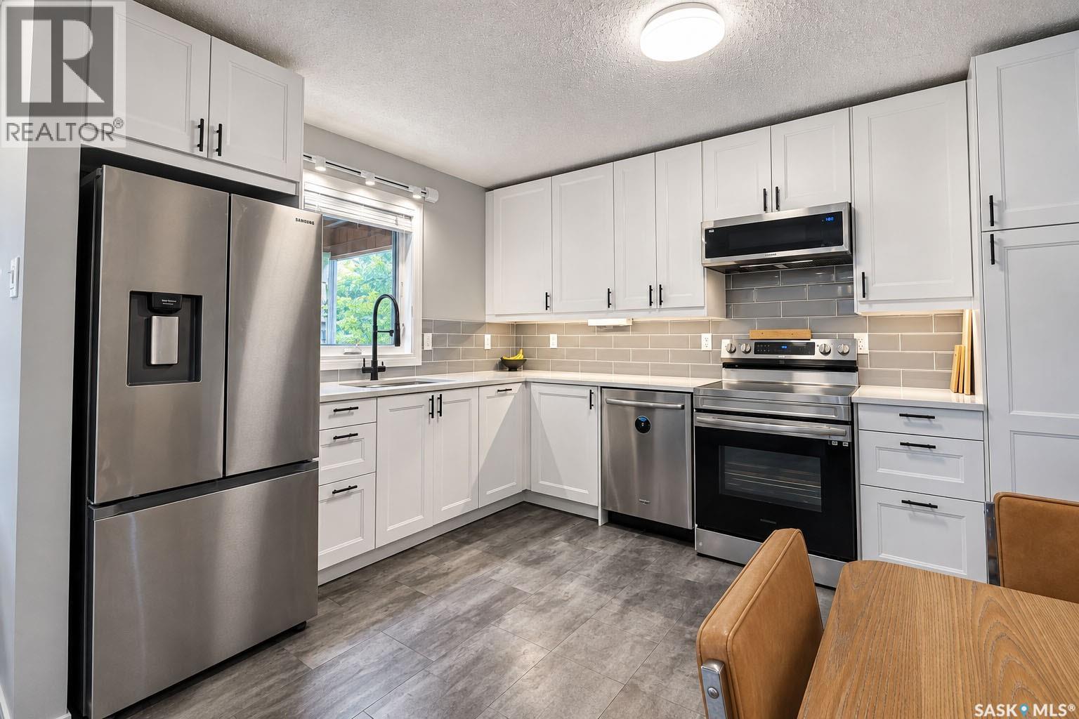 3391 Dent CRESCENT - 16