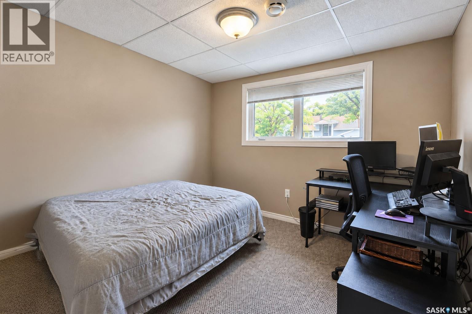 3391 Dent CRESCENT - 33