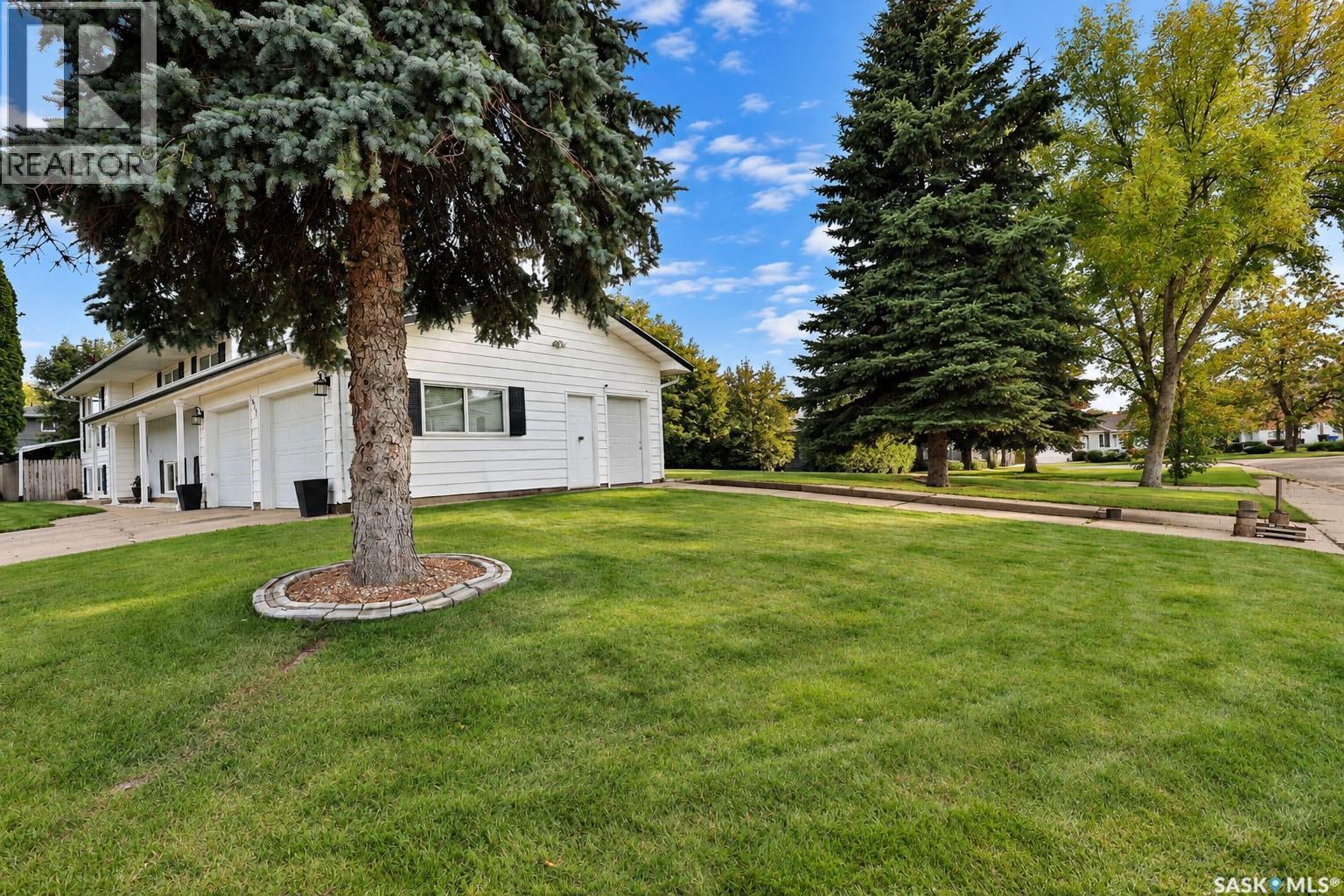 3391 Dent CRESCENT - 43