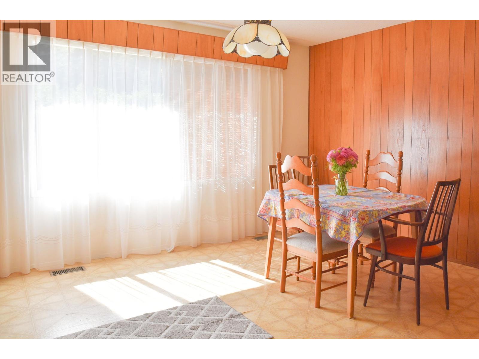 4643 QUEENSWAY DRIVE - Image 8