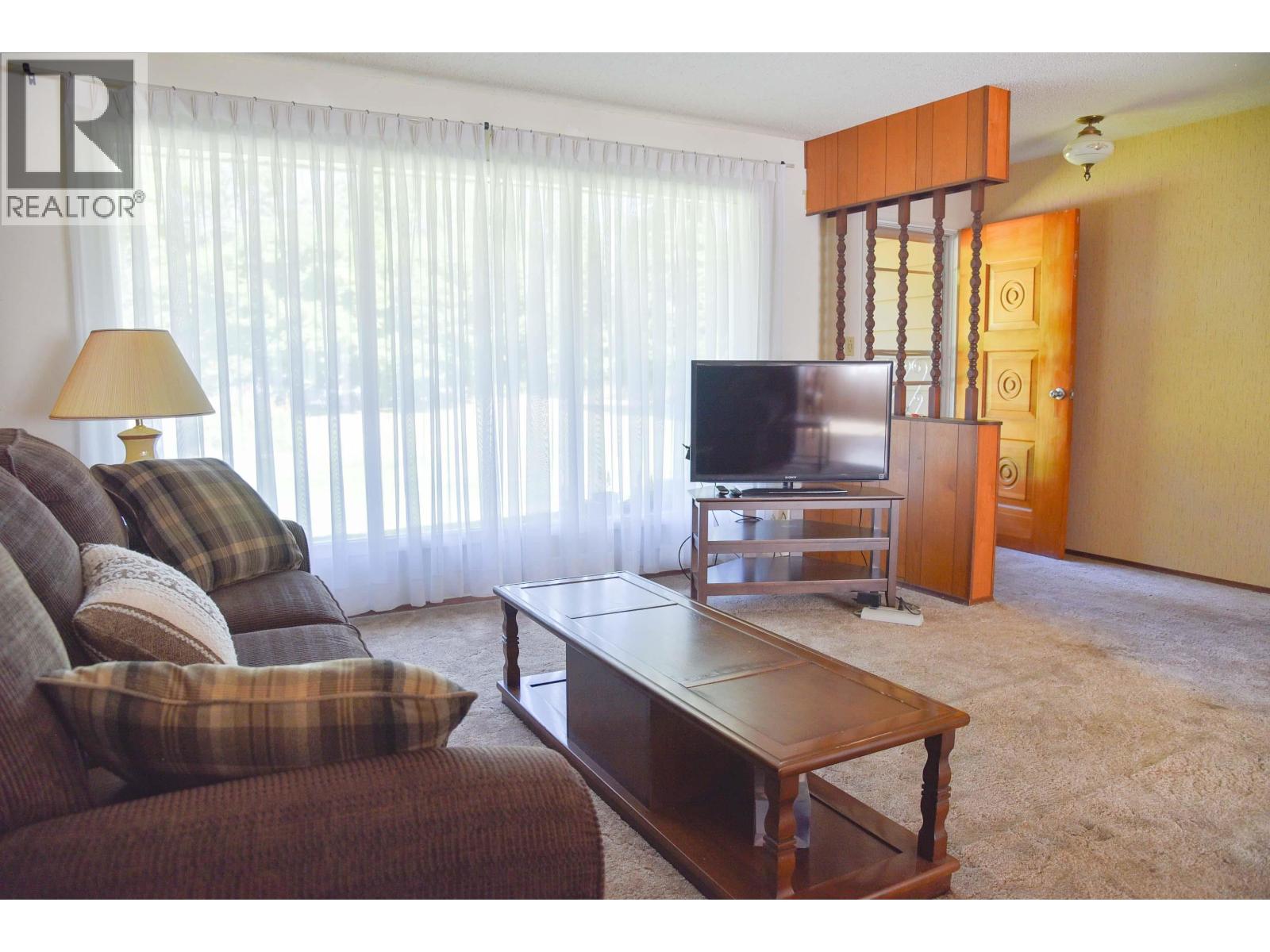 4643 QUEENSWAY DRIVE - Image 10