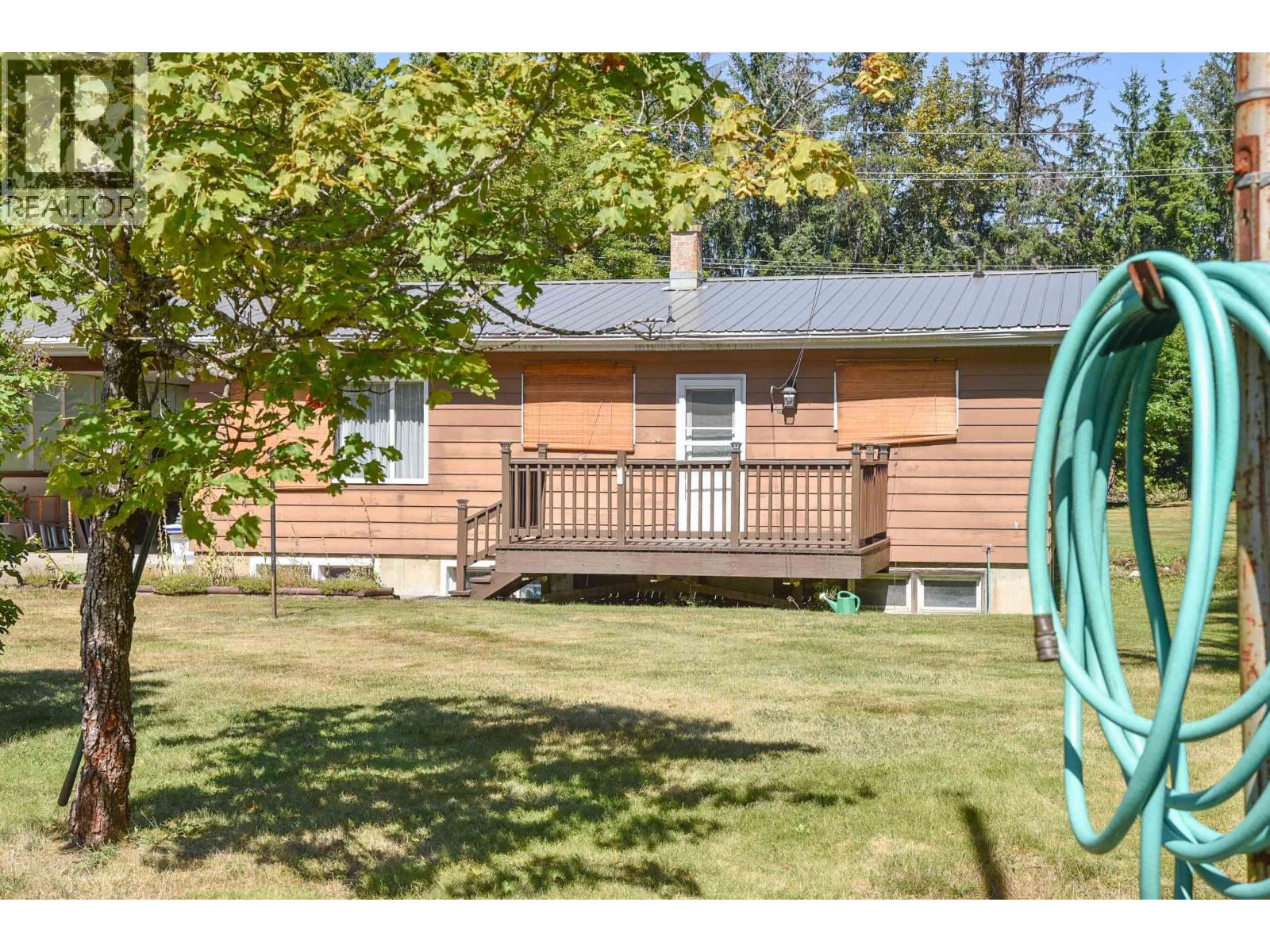 4643 QUEENSWAY DRIVE - 36