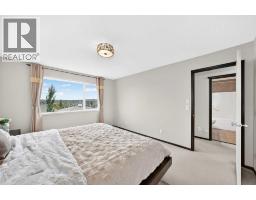27 Pantego Way Nw, Calgary, AB T3K0C3 Photo 26